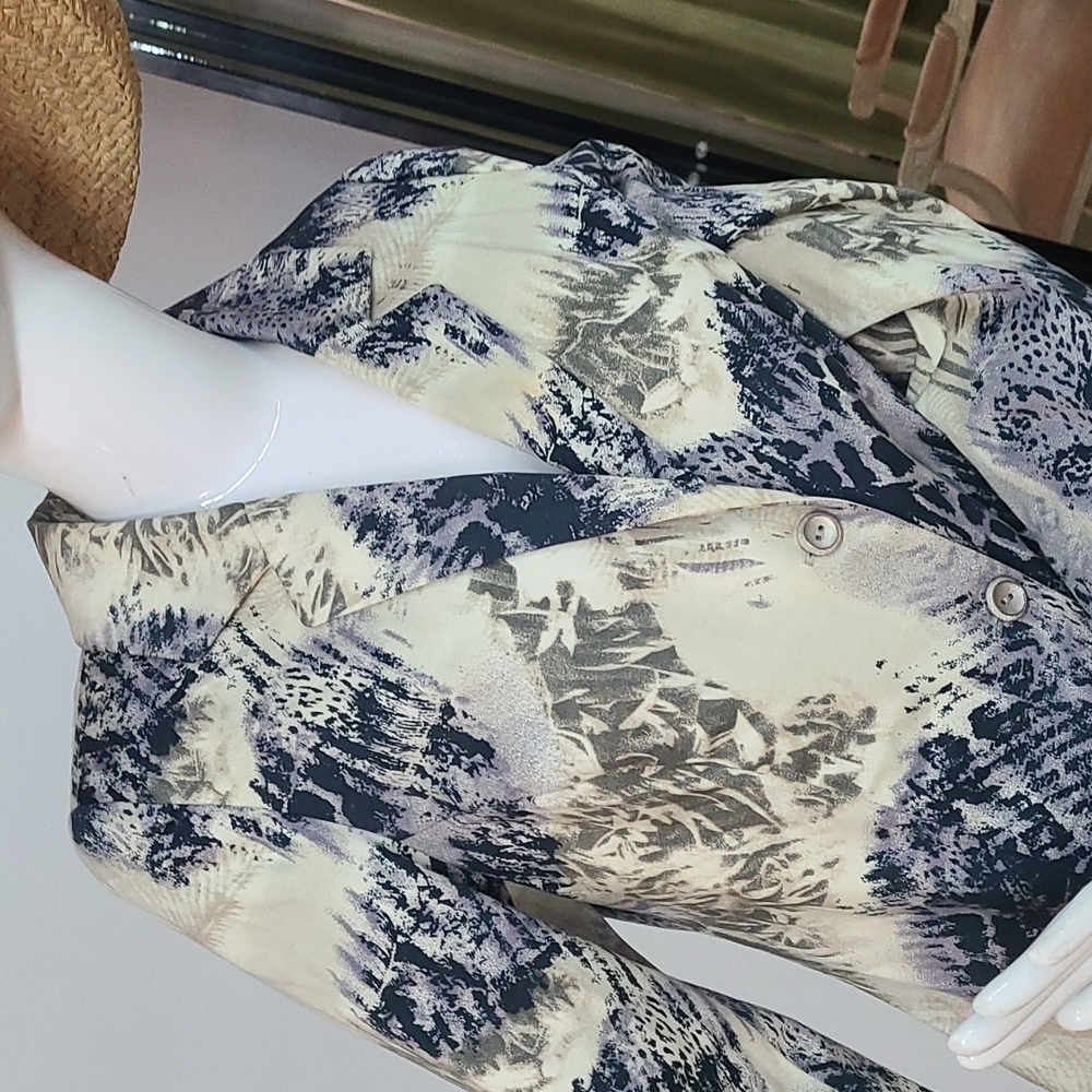 ✨️ Abstract Blazer - Picture 2 of 6